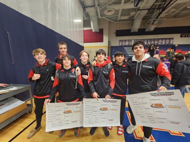 Seven Red Raiders wrestlers advanced from the Class 3A Belvidere North Regional Feb. 4 to the Barrington individual sectional on Feb. 11. Sectional qualifiers are, from left: Shane McGuine, Wyatt Theobald, Aiden Lira, Zack Hornickel, Adam Pena, Rafael Sobprena and Markos Mihalopoulos.