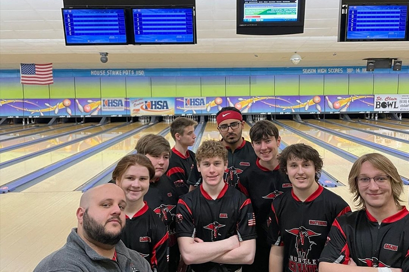 Boys bowlers wrap up successful season at state | My Huntley News